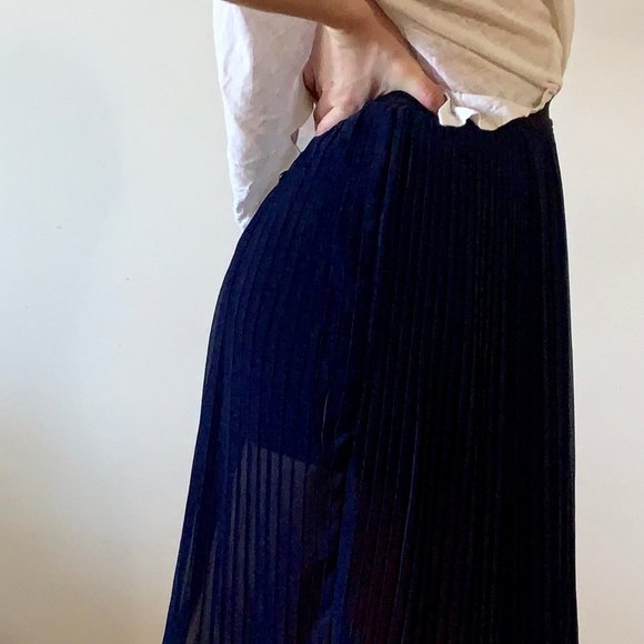 Zara Gauze Pleated Skirt - Picture 1 of 4